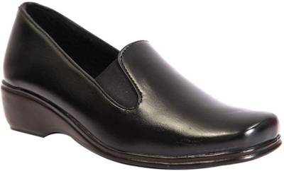 Trilokani T84 Slip On