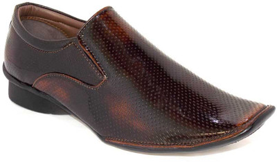 

Gorav Boys, Brown