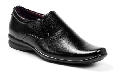 

Levanse Slip On For Men(Black, Matte black