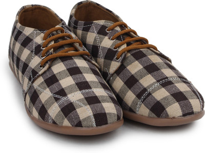 

Beonza Canvas Shoes For Women(Multicolor)