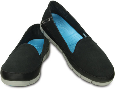 

Crocs Casuals For Women(Black), 200342-02g