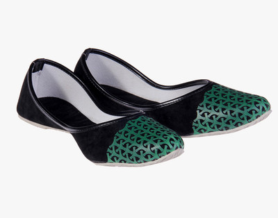 

Goyal Black Print Bellies For Women(Black)