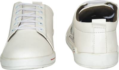 Strive Sneakers