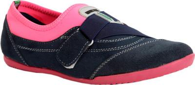 50% OFF on Trilokani Trendy Casual Shoes For Women(Black) 50% OFF on Trilokani Trendy Casual Shoes For Women(Black)