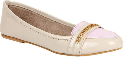 

Chalk Studio Bubble Gum Bellies For Women(White, Pink