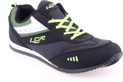 

Lancer Walking Shoes For Men(Black, Green)