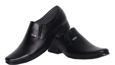 

Azzaro Black Rocky Slip On For Men(Black
