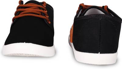 Navchetan Sneakers