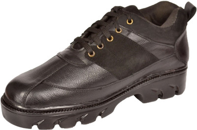 

RICH FIELD Men New Safety Shoe with Steel Toe Casuals For Men(Brown, Black