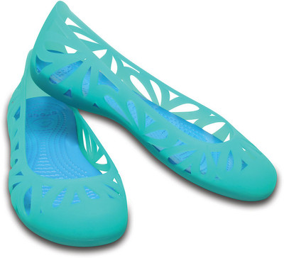 

Crocs Casual Shoes For Women(Blue), 14936-3k5