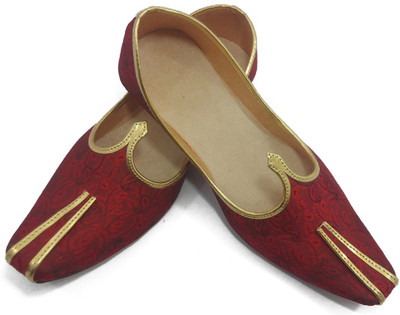 

Rajsahi Jutis For Men(Maroon)