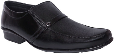 

magnum elite Slip On For Men(Black