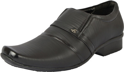 

Oora Slip On For Men(Black, Color: black
