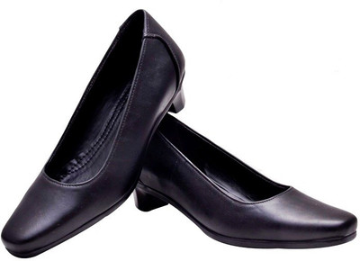 

Bxxy Vogued Slip On Shoes For Women(Black)
