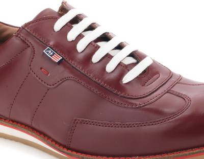 Arrow Sneakers