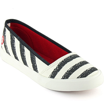 

DeVEE Zibra Strip Belly Black Canvas Shoes For Women(White, White - black