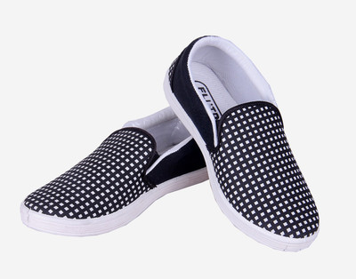 

Fluid Black Check Canvas Shoes For Men(Black