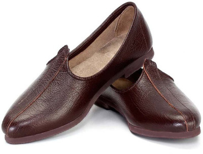 

Pahnawa Boys, Brown