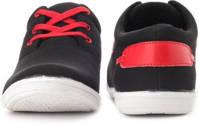HM Sneakers