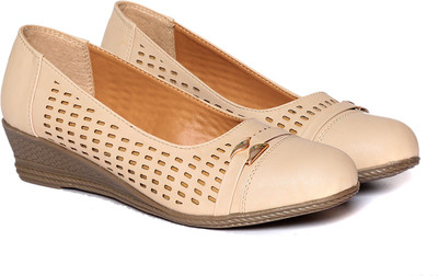 

Adorn Latest Fashion Bellies For Women(Beige, Cream