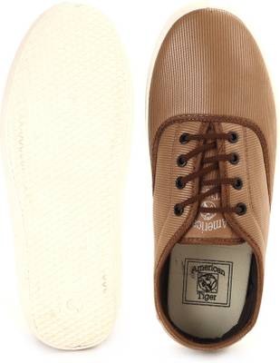 Globalite Stellar Men Sneakers