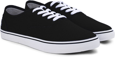 

United Colors of Benetton Men Canvas Sneakers For Men(Black, White, 904