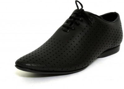 

FBT 1800 Casual Shoes For Men(Black