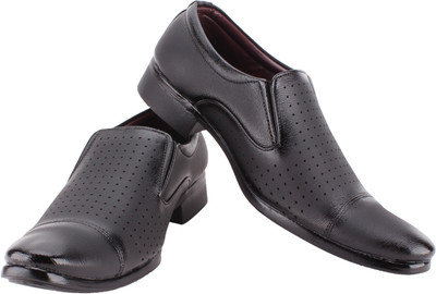 

Smoky STUD BLACK Slip On For Men(Black