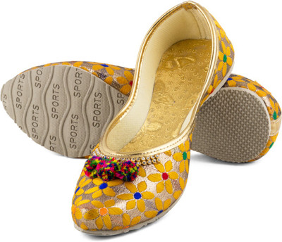

Tashi Yellow Punjabi Jutti For Women(Yellow), Yellow golden