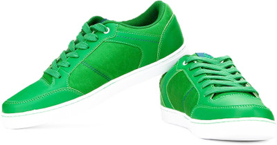 

United Colors of Benetton Sneakers For Men(Green, 07k
