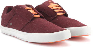 

United Colors of Benetton Men Sneakers For Men(Maroon), 903