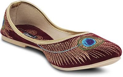 

Get Glamr Designer Mojaris For Women(Maroon