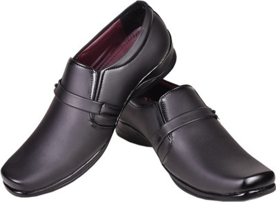 

Maxx Wellmart Slip On For Men(Black