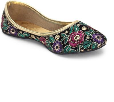 

Paduki Ethnic Mojaris For Women(Multicolor