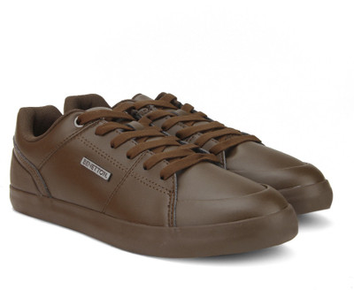 

United Colors of Benetton Men Sneakers For Men(Brown, 901