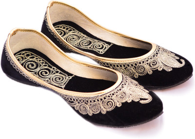 

Myra Bellies For Women(Black, Gold)