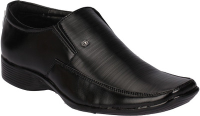 

Drivn Slip On For Men(Black
