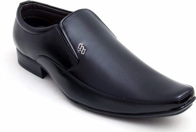 

Buenos Aver 408 Solid Slip On Shoes For Men(Black