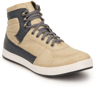 

Knotty Derby Carrow Hiking Sneakers For Men(White, Blue
