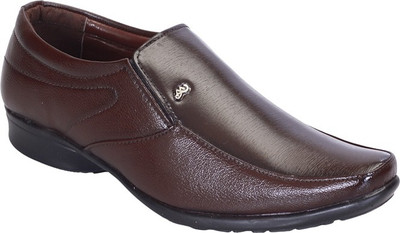 

Footoes Footoes Formal Slip On Shoes Slip On Shoes For Men(Brown)