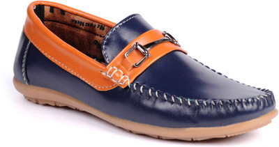 

Trilokani Boys, Blue