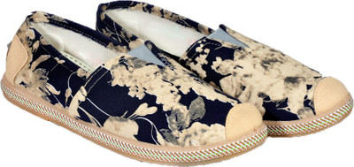 

Cabron Canvas Shoes For Men(Pink), Navy