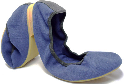 12% OFF on Canthari Lovey Dovey Casuals Shoes For Women(Navy) 12% OFF on Canthari Lovey Dovey Casuals Shoes For Women(Navy)