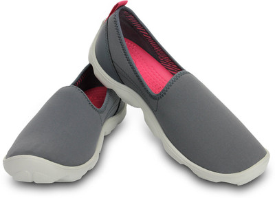 

Crocs Duet Busy Day Skimmer W Casuals For Women(Grey), 14698-01r