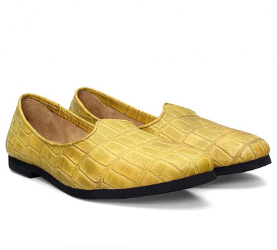 

Bare Skin Jalsa Jutis For Men(Yellow, Lemon green