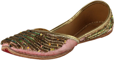 Saashiwear Punjabi Jutis For Women(Pink)