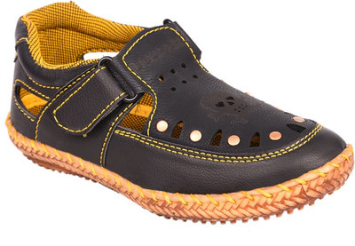 

Trilokani Boys, Black