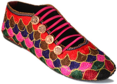 

Myra Hand Embroidery Bellies For Women(Multicolor, Multi embroidery
