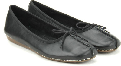 

Clarks Freckle Ice Black Leather Bellies For Women(Black