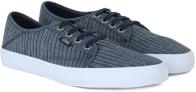 

Vans COSTA MESA Men Sneakers For Men(Blue, White, (chambray stripes) dress blues